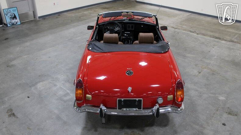 1972 MG B