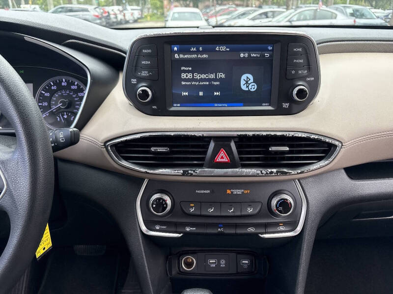 2020 Hyundai Santa Fe SE