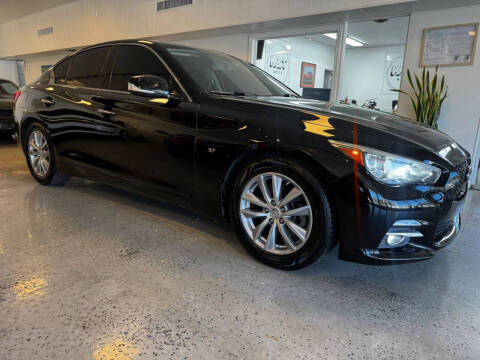 2015 Infiniti Q50 Premium