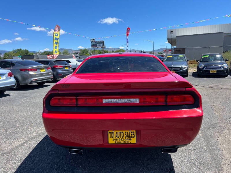 2013 Dodge Challenger SXT