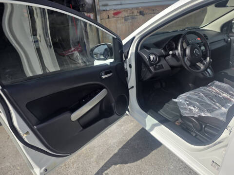 2011 Mazda MAZDA2 Touring