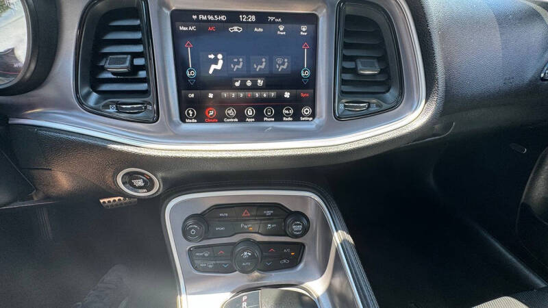 2019 Dodge Challenger SXT