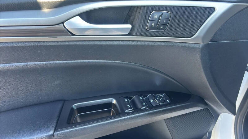 2019 Ford Fusion SEL