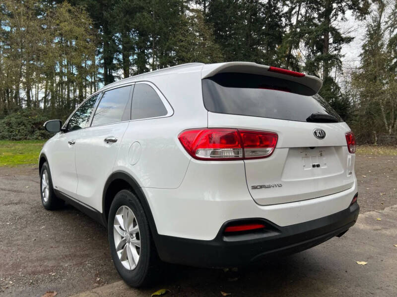 2016 Kia Sorento LX