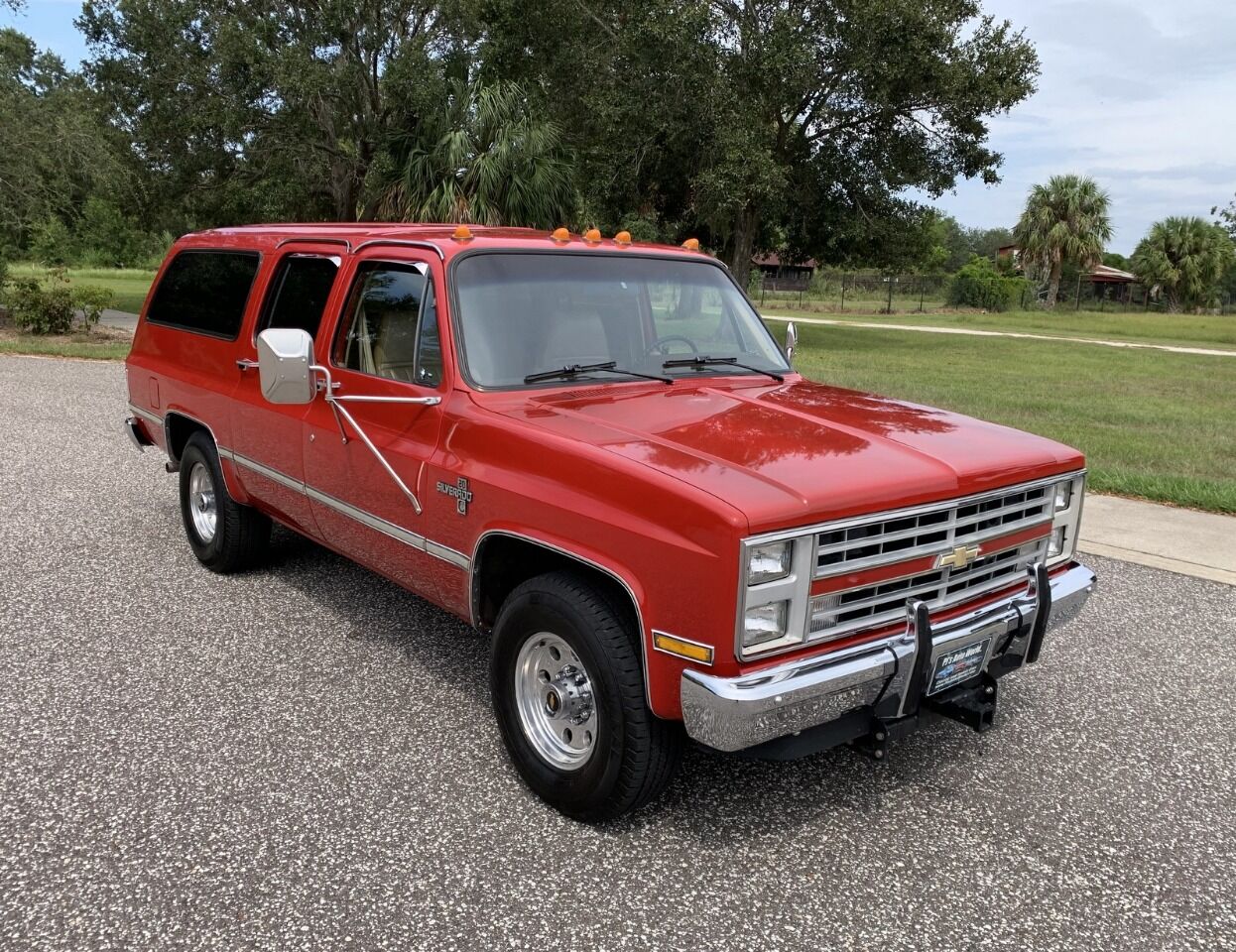 1987 Chevrolet Suburban 5