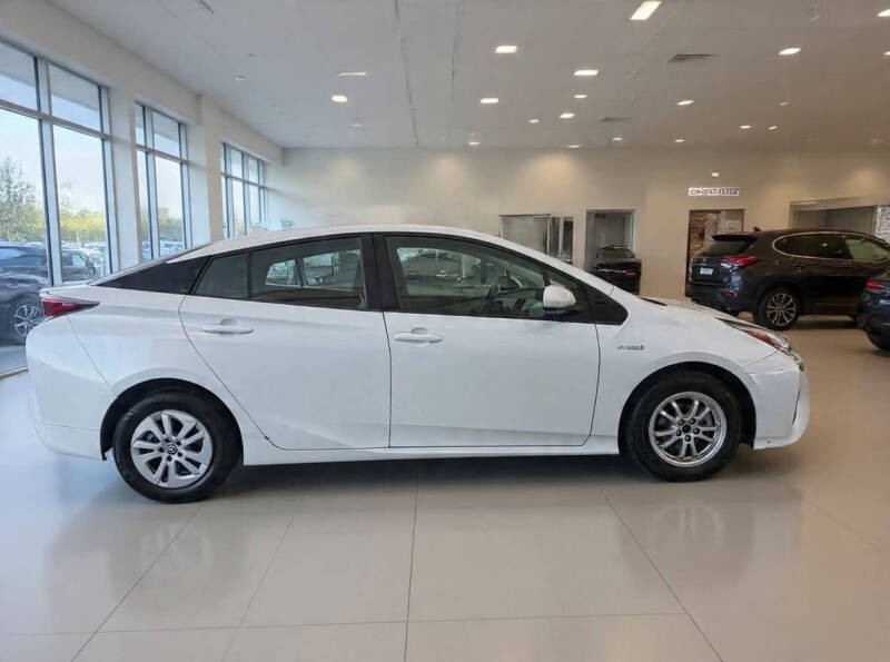 2016 Toyota Prius Two