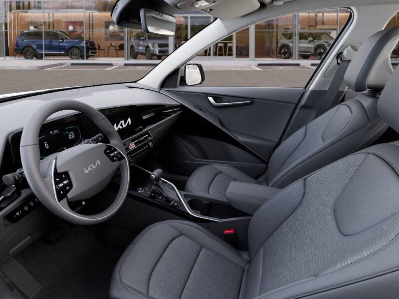 2025 Kia Niro SX
