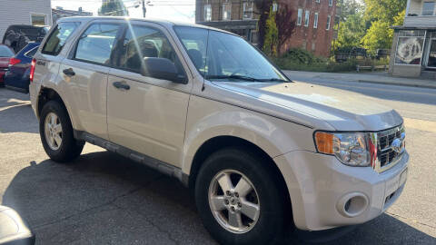 2010 Ford Escape XLS