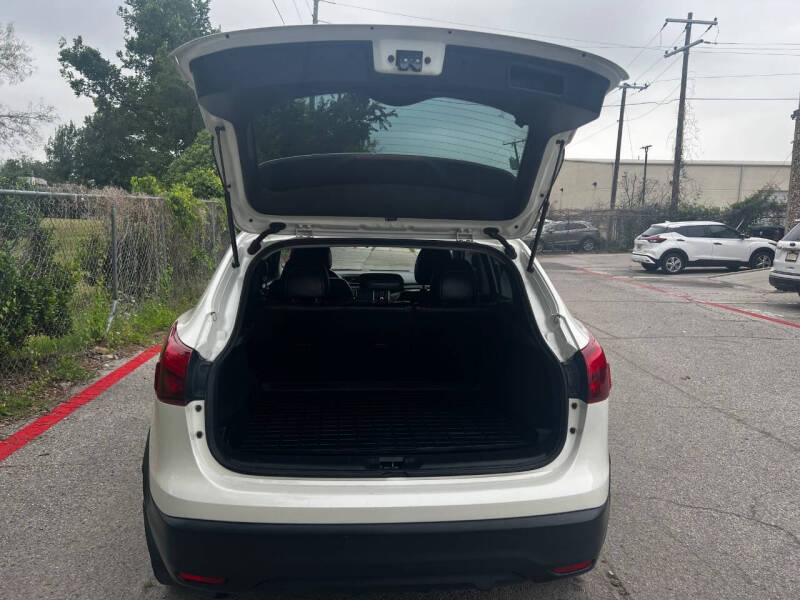 2017 Nissan Rogue Sport SL