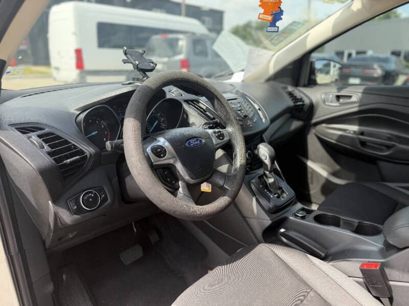 2016 Ford Escape S