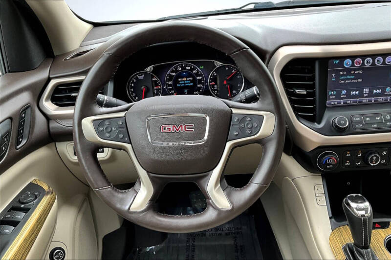 2017 GMC Acadia Denali