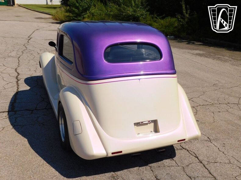 1935 Ford Tudor