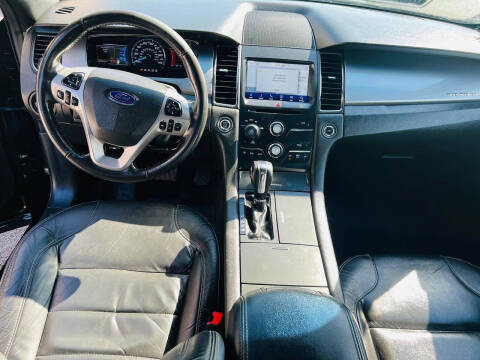 2016 Ford Taurus SEL