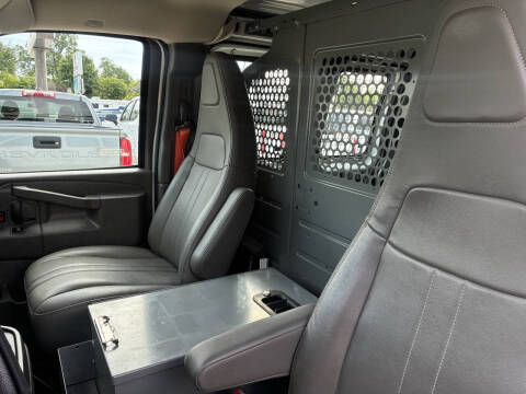 2017 Chevrolet Express 2500