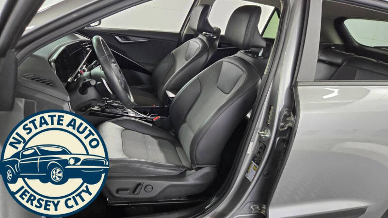 2023 Kia Niro EX
