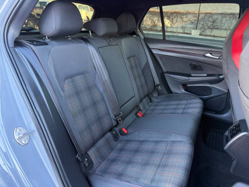 2024 Volkswagen Golf GTI SE