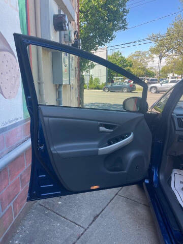 2010 Toyota Prius I