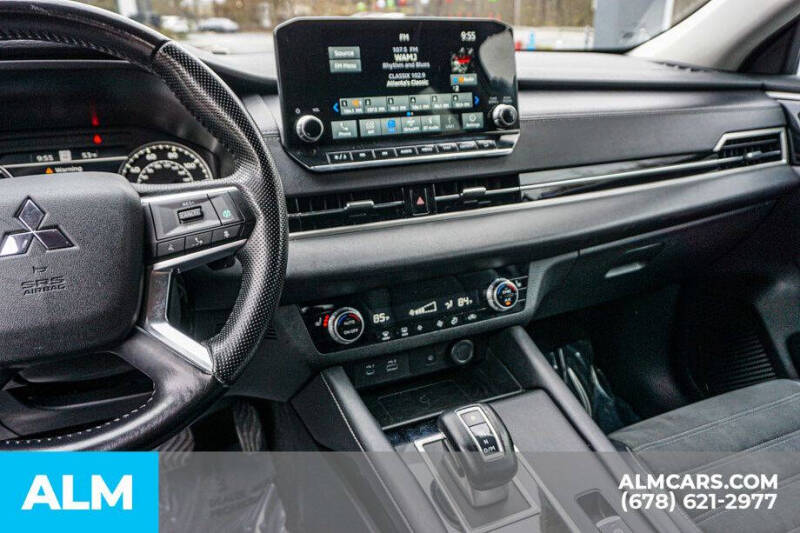 2024 Mitsubishi Outlander SE