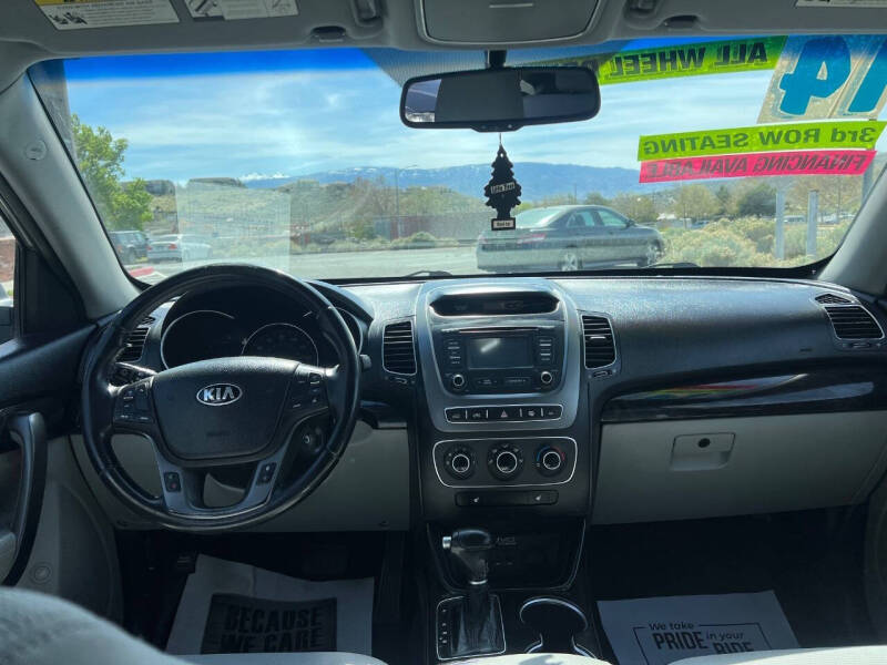 2014 Kia Sorento LX