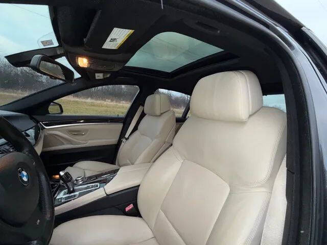 2011 BMW 5 Series 550i