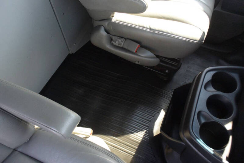 2022 Chevrolet Express 2500