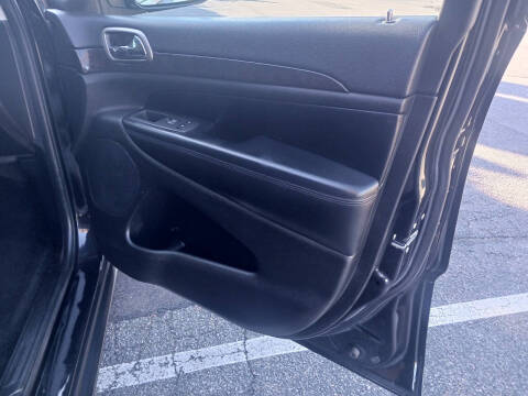 2012 Jeep Grand Cherokee Laredo