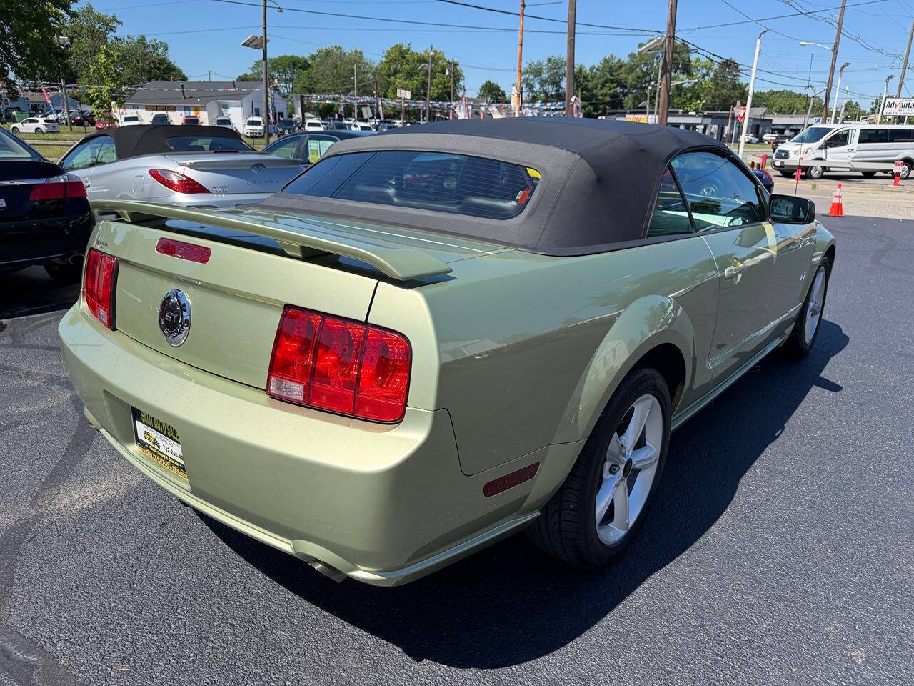 2006 Ford Mustang 27