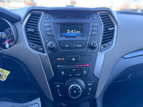 2016 Hyundai Santa Fe SE