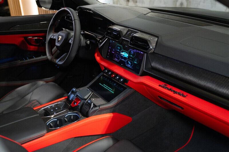 2026 Lamborghini Urus SE