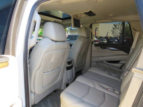 2019 Cadillac Escalade Luxury