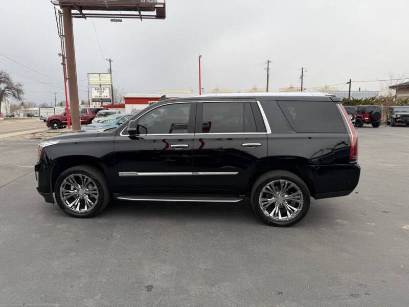 2017 Cadillac Escalade Luxury