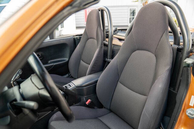 2000 Mazda MX-5 Miata 14
