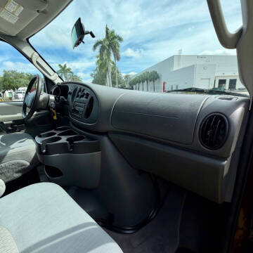 2008 Ford E-Series E-350 SD XLT