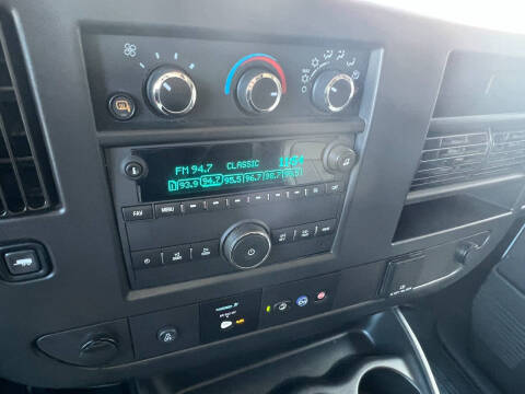 2025 Chevrolet Express 2500