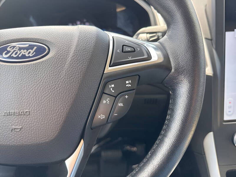 2022 Ford Edge SEL