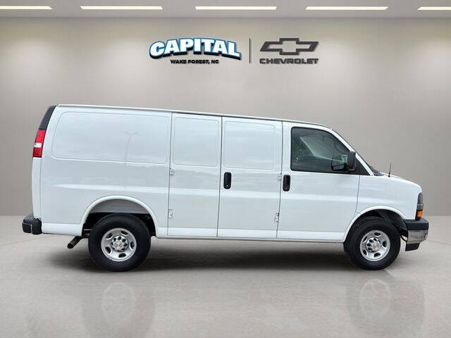 2025 Chevrolet Express 2500