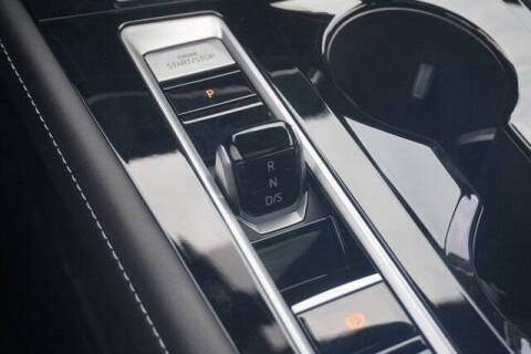 2024 Volkswagen Atlas Cross Sport SEL Premium R-Line 4Motion