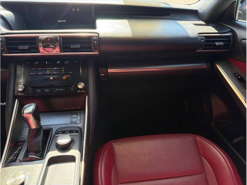 2018 Lexus IS 300