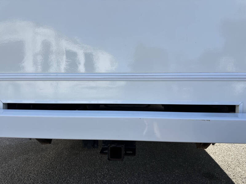 2019 Winnebago Outlook