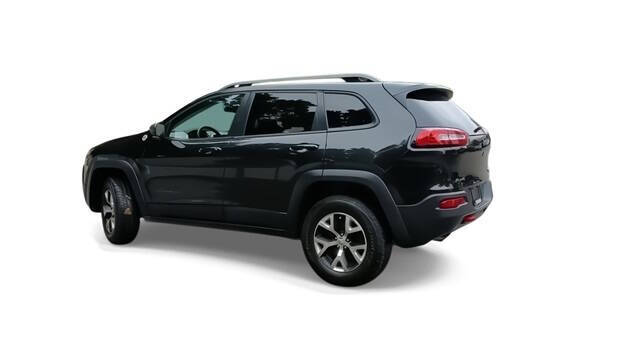 2015 Jeep Cherokee for sale at Bowman Auto Center in Clarkston, MI