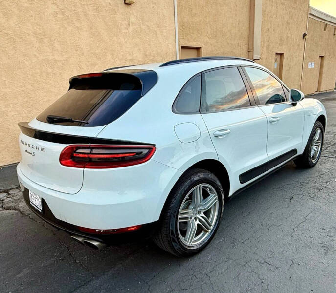 2015 Porsche Macan S