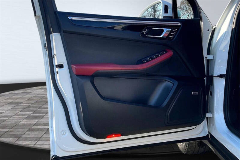 2018 Porsche Macan S