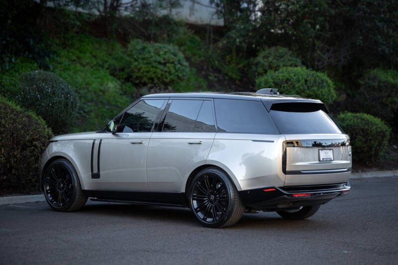 2023 Land Rover Range Rover SE photo 62