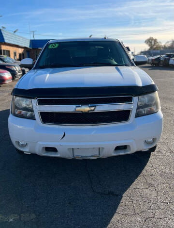 2010 Chevrolet Avalanche for sale at PLATINUM AUTO SALES in Dearborn MI