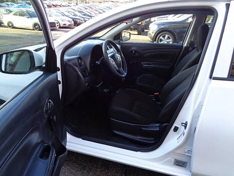 2016 Nissan Versa 1.6 S