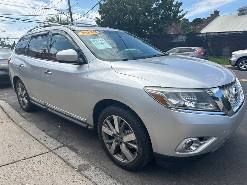 2013 Nissan Pathfinder for sale at Deleon Mich Auto Sales in Yonkers NY