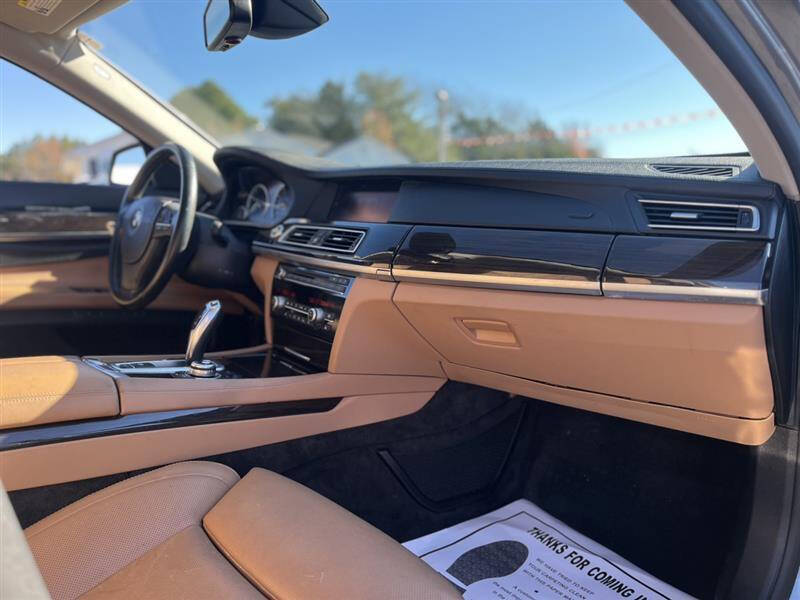 2009 BMW 7 Series 750i