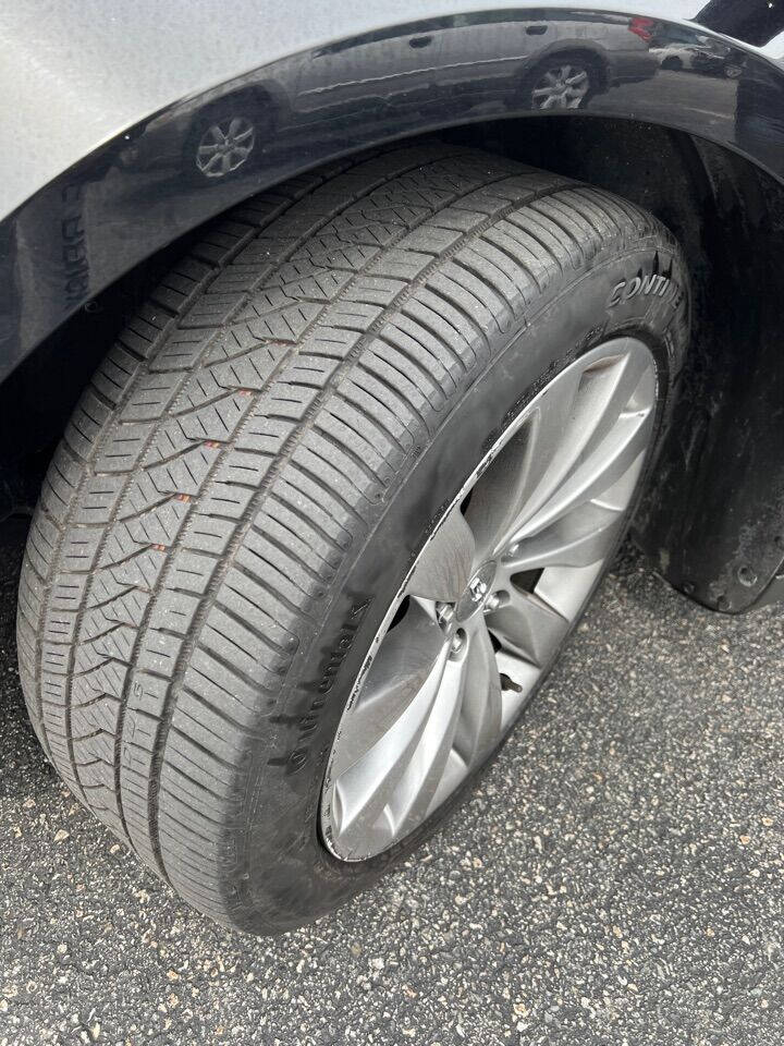 Black 2016 Lincoln MKS Base 4dr Sedan 22