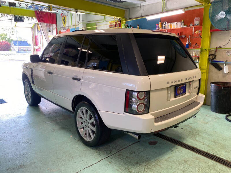 2010 Land Rover Range Rover Supercharged photo 4