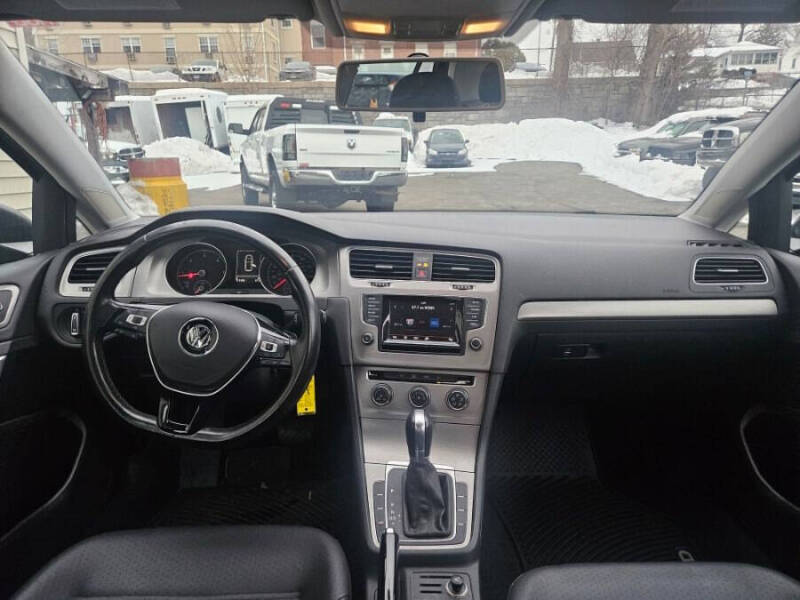 2015 Volkswagen Golf TDI S